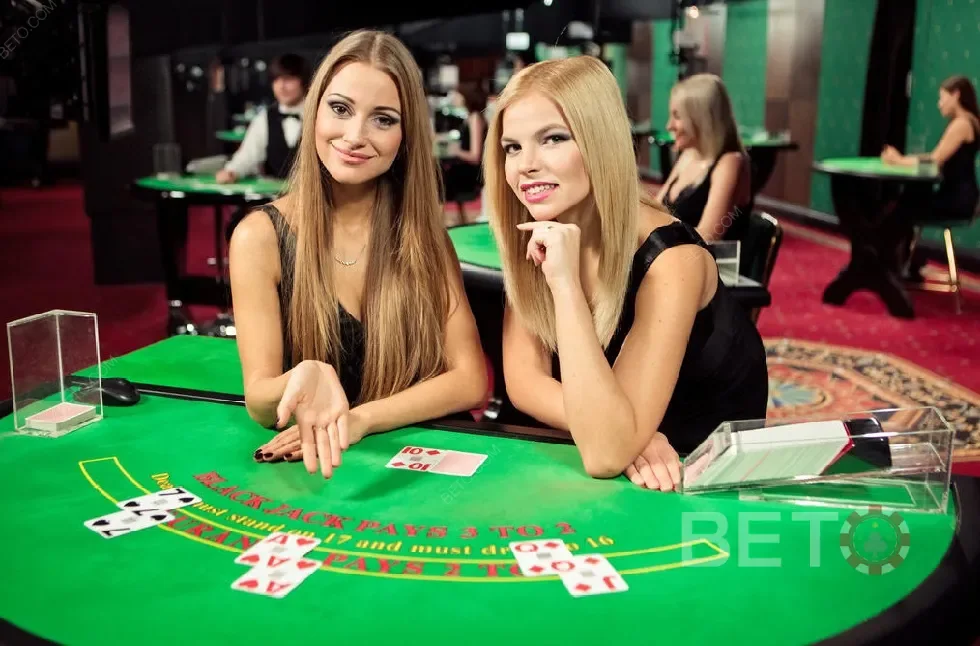 Suasana permainan meja live dengan dealer di QQNUSA